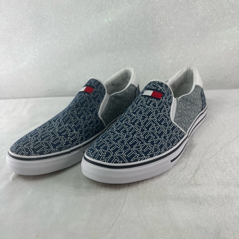 Size 10 Tommy Hilfiger